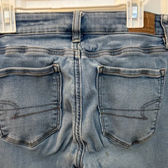 American Eagle Outfitters Light Blue Straight Leg Jeans - Picture 4 of 8